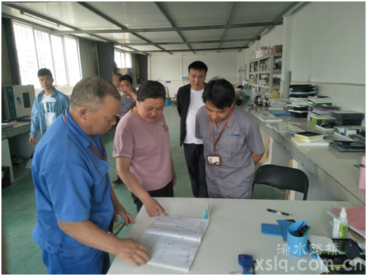 浠水縣總工會(huì)向市、縣職工（勞模）創(chuàng)新工作室授牌